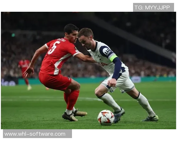 阿尔克马与兹沃勒激战正酣谁能在这场对决中笑到最后