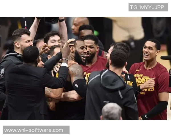 骑士与猛龙季后赛首场对决精彩回顾与赛后分析